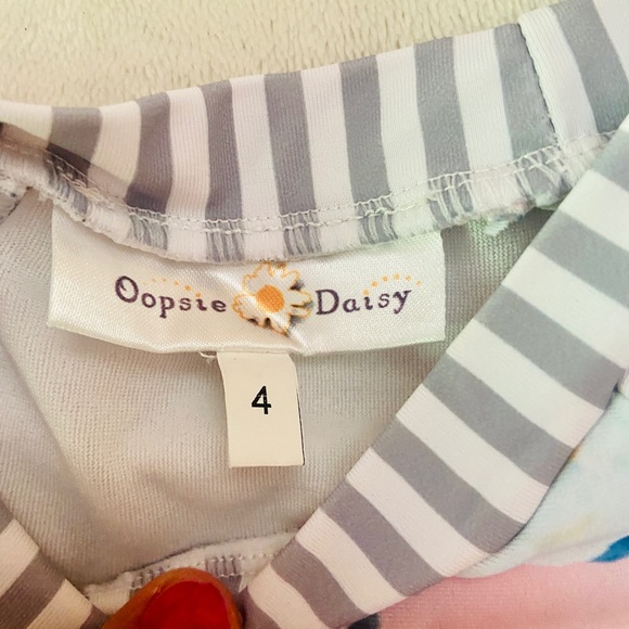 Oopsie Daisy girls swimsuit - toddler size 4 - Picture 4 of 4